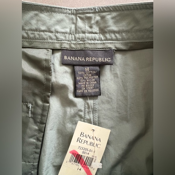 NWT Banana Republic Shorts Green Mid Rise Beach Preppy Casual, Size 14 - Picture 3 of 5